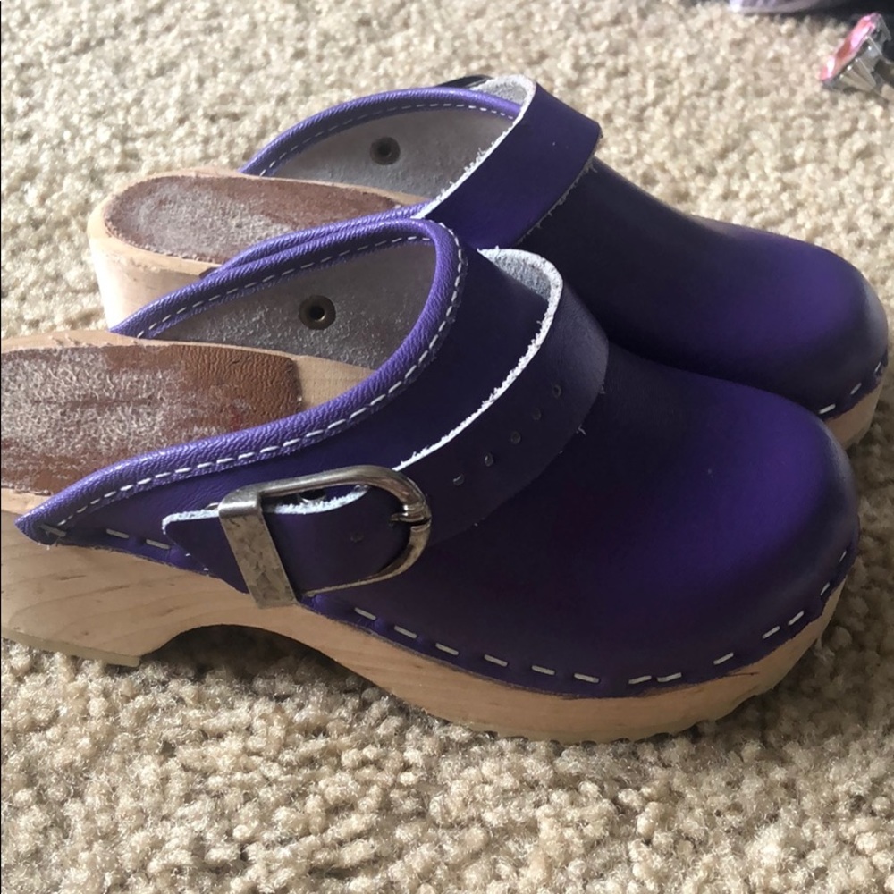 Hanna Anderson Clogs